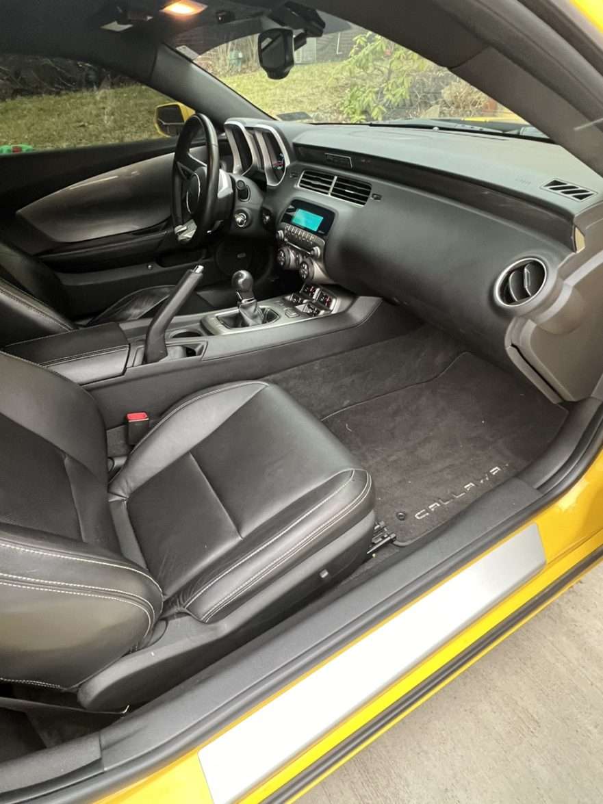 2011 Callaway Camaro SS SC572 - interior 2