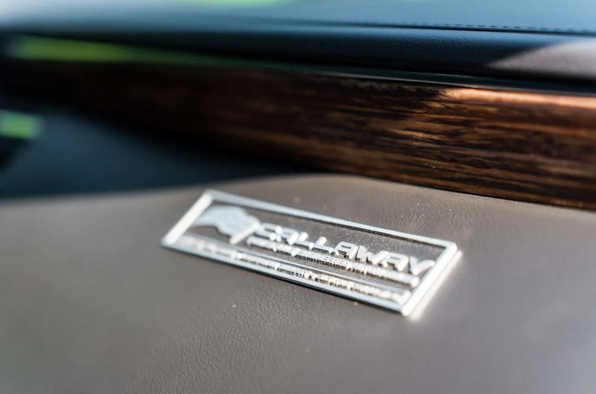 Dash-Mounted Callaway Plaque