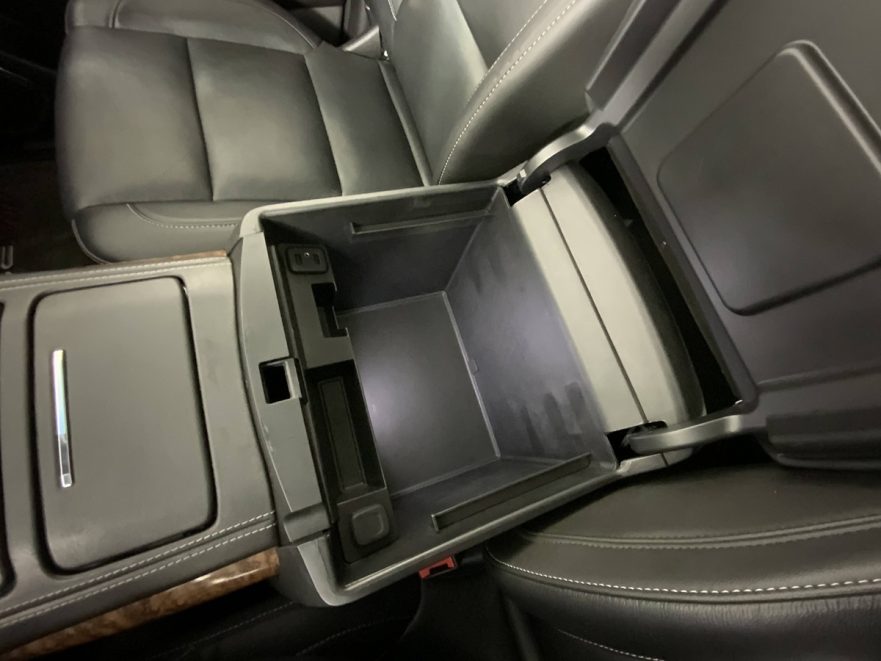 2019 Callaway Tahoe SC560 212794 - Console Storage