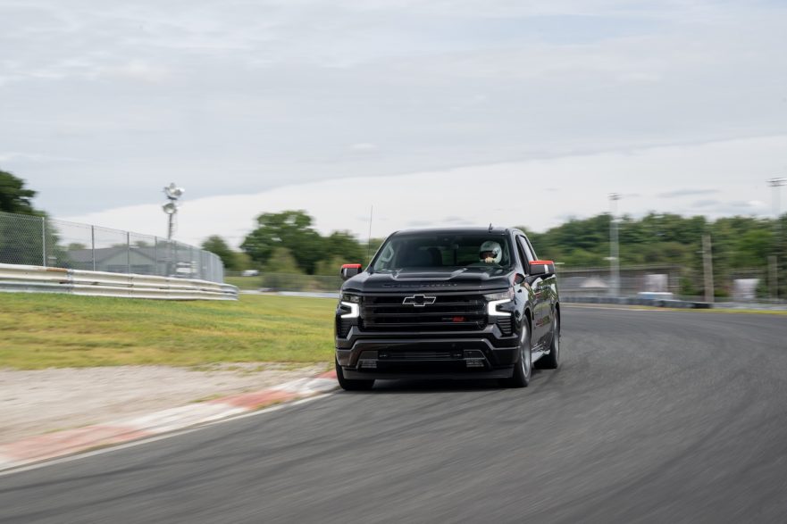 Waldoch-Callaway Silverado Launch Edition - On Track 8452 Waldoch-Callaway Silverado Launch Edition - On Track 8452